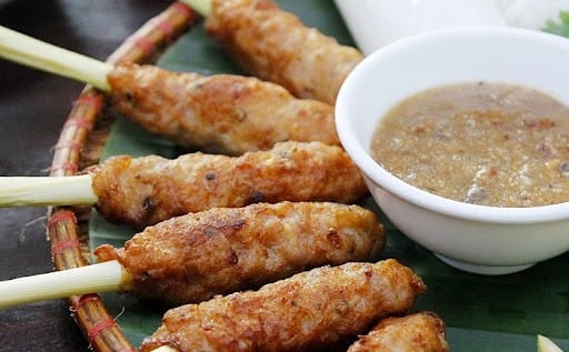 Hue Walking Food Tour Group Tour ( Max 12 pax)