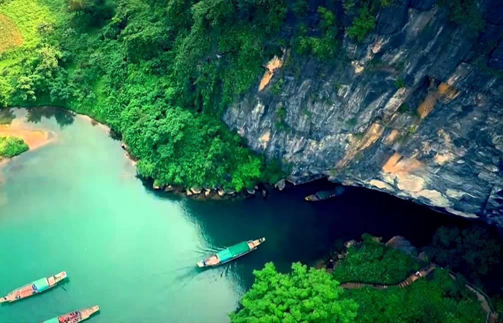PHONG NHA CAVE EXPERIENCE FROM HUE