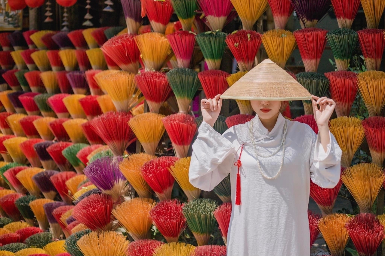Full-Day Hai Van Pass, Lap An Lagoon & Hue Imperial Tour from Da Nang