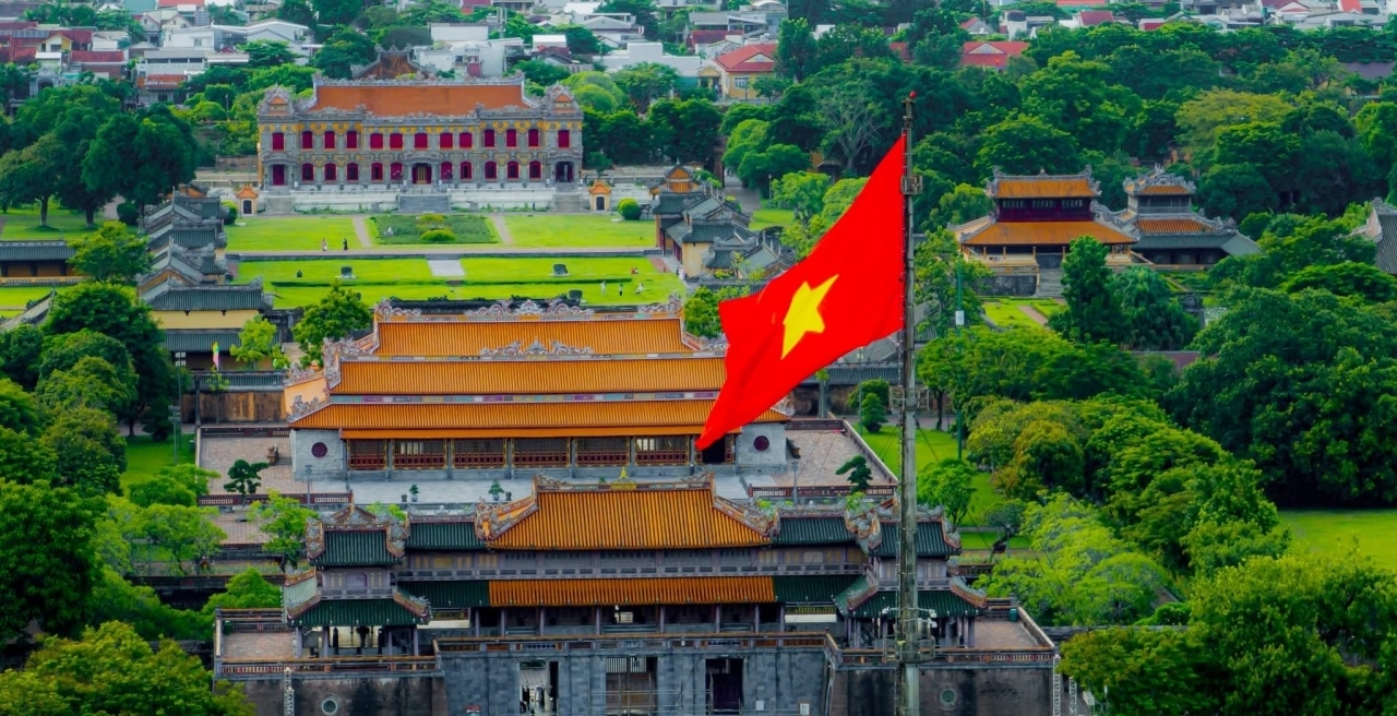 21-Day Vietnam Discovery: From Mountains to Bay, Caves, Ancient Capitals & Island Paradise