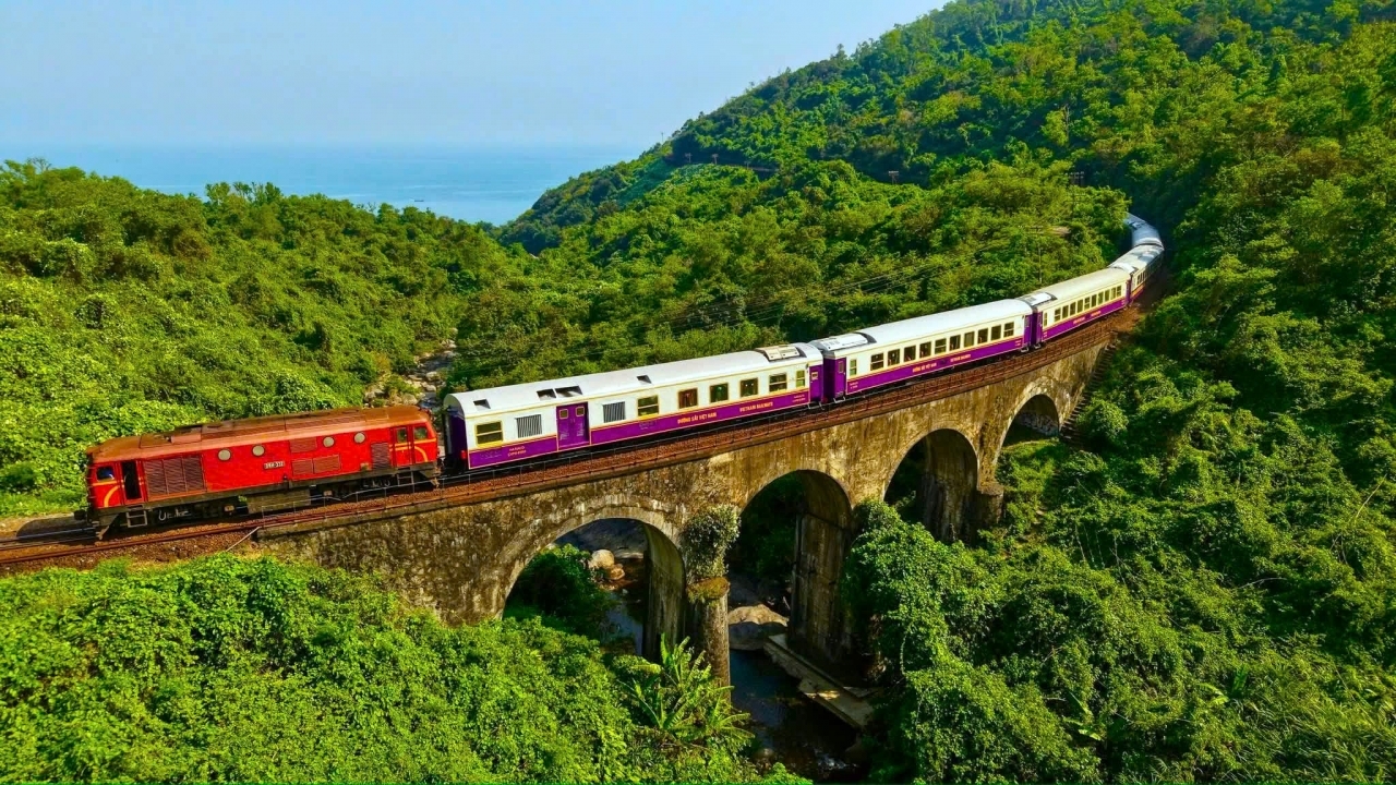 Around Viet Nam by Train - The Heritage Journey – 12 Days