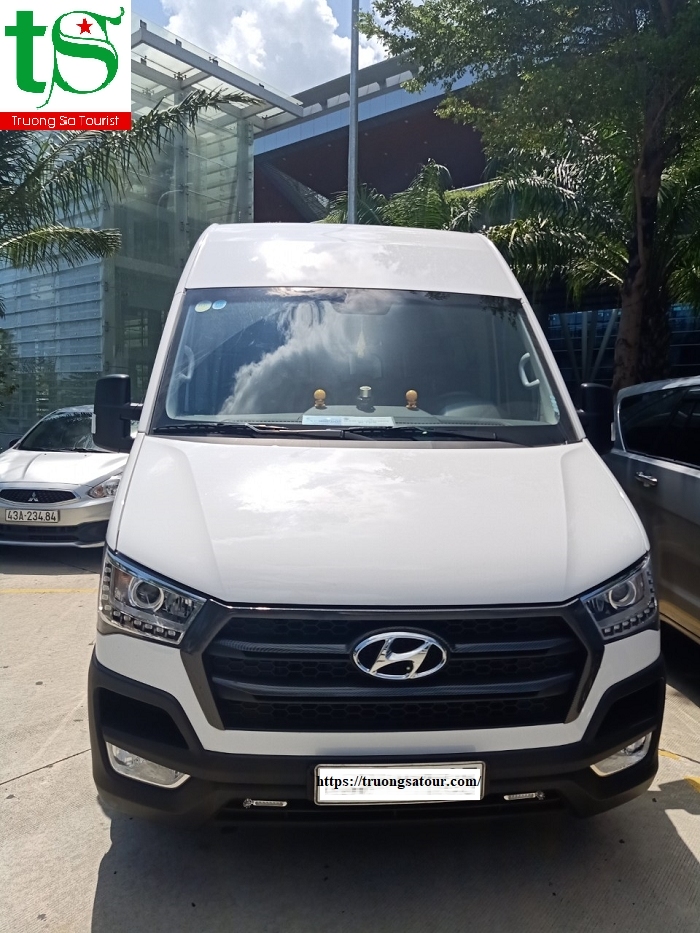 Thuê xe Hyundai Solati 16 chỗ giá rẻ tại Đà Nẵng.