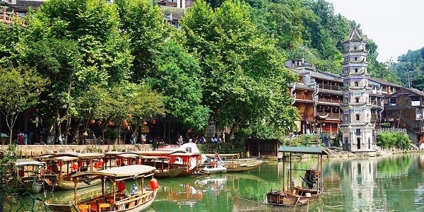 TOUR PHƯỢNG HOÀNG CỔ TRẤN 6N5D UY TÍN TẠI ĐÀ NẴNG
