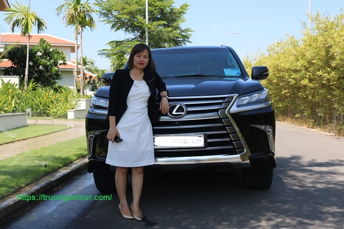 Cho thuê xe Lexus LX 570 phục vụ đón tiễn sân bay tại Đà Nẵng.
