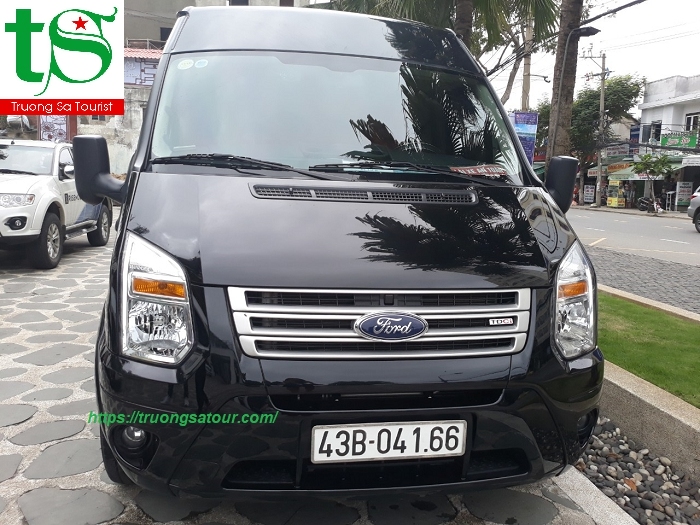  Thuê xe Limousine đi Huế tại Đà Nẵng giá rẻ
