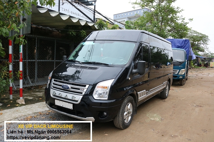 ​Cho thuê xe Limousine đón Huế đi Hội An giá rẻ.