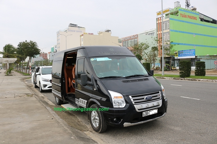 Cho thuê xe Dcar Limousine 9 chỗ số lượng lớn tại Đà Nẵng