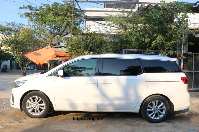 Thuê xe Kia Sedona 7 chỗ  đi Quảng Ngãi giá rẻ